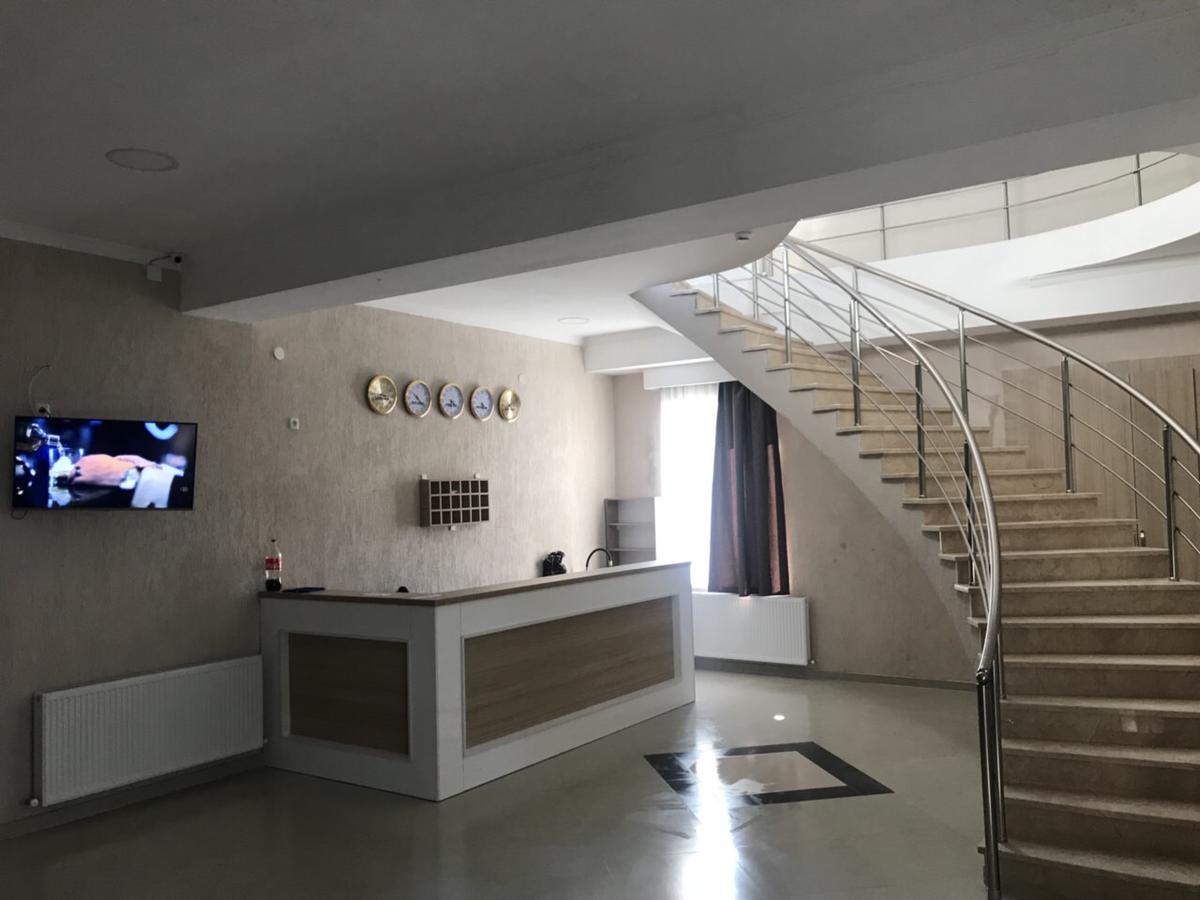 Kmg Hotel Khashuri Exteriér fotografie